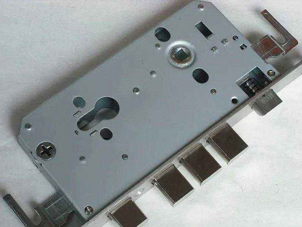 灵台24小时上门开锁公司